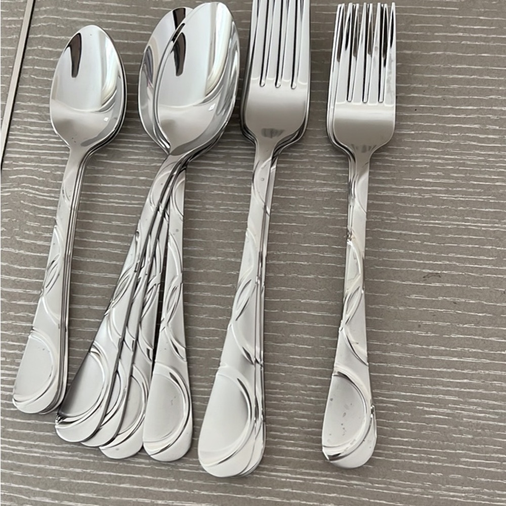 4- set Only used once- sold as is